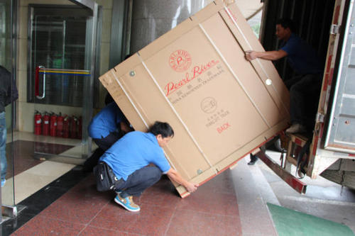 新吴钢琴贵重工艺品无忧运